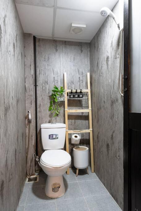 Căn hộ 2 Bedroom Industrial In Saigon *