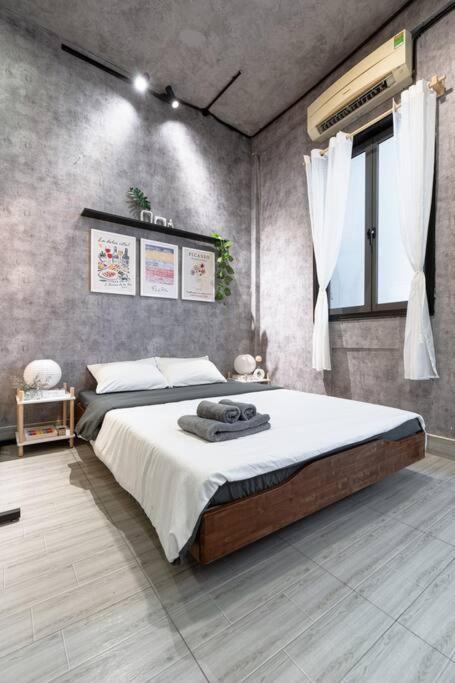 2 Bedroom Industrial In Saigon Căn hộ